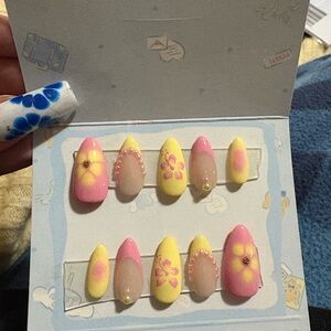 Custom press on nails